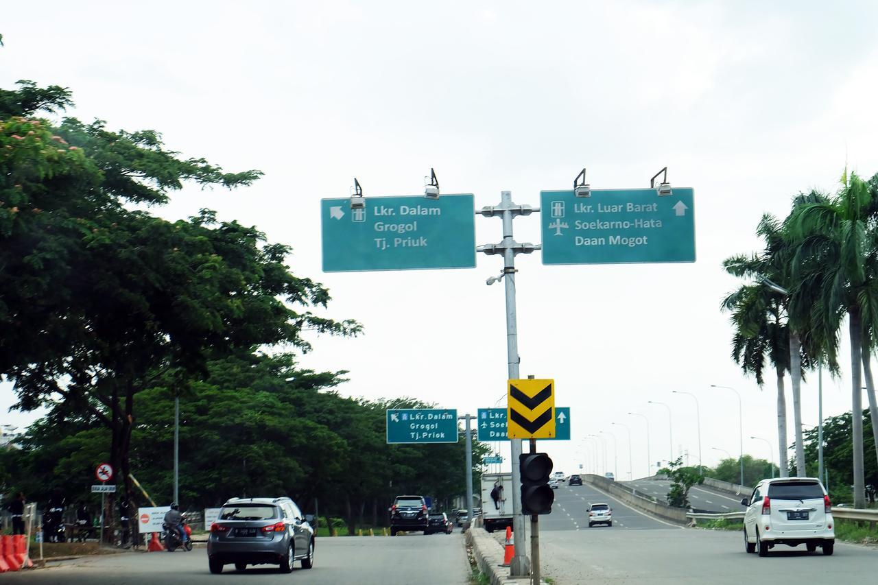 Homiestay Jakarta Ngoại thất bức ảnh
