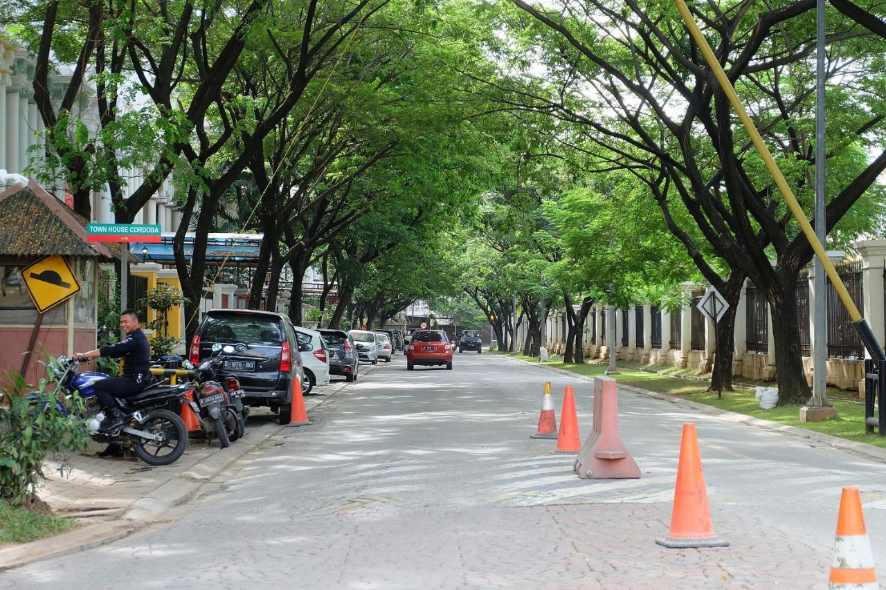 Homiestay Jakarta Ngoại thất bức ảnh