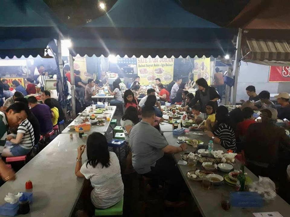 Homiestay Jakarta Ngoại thất bức ảnh