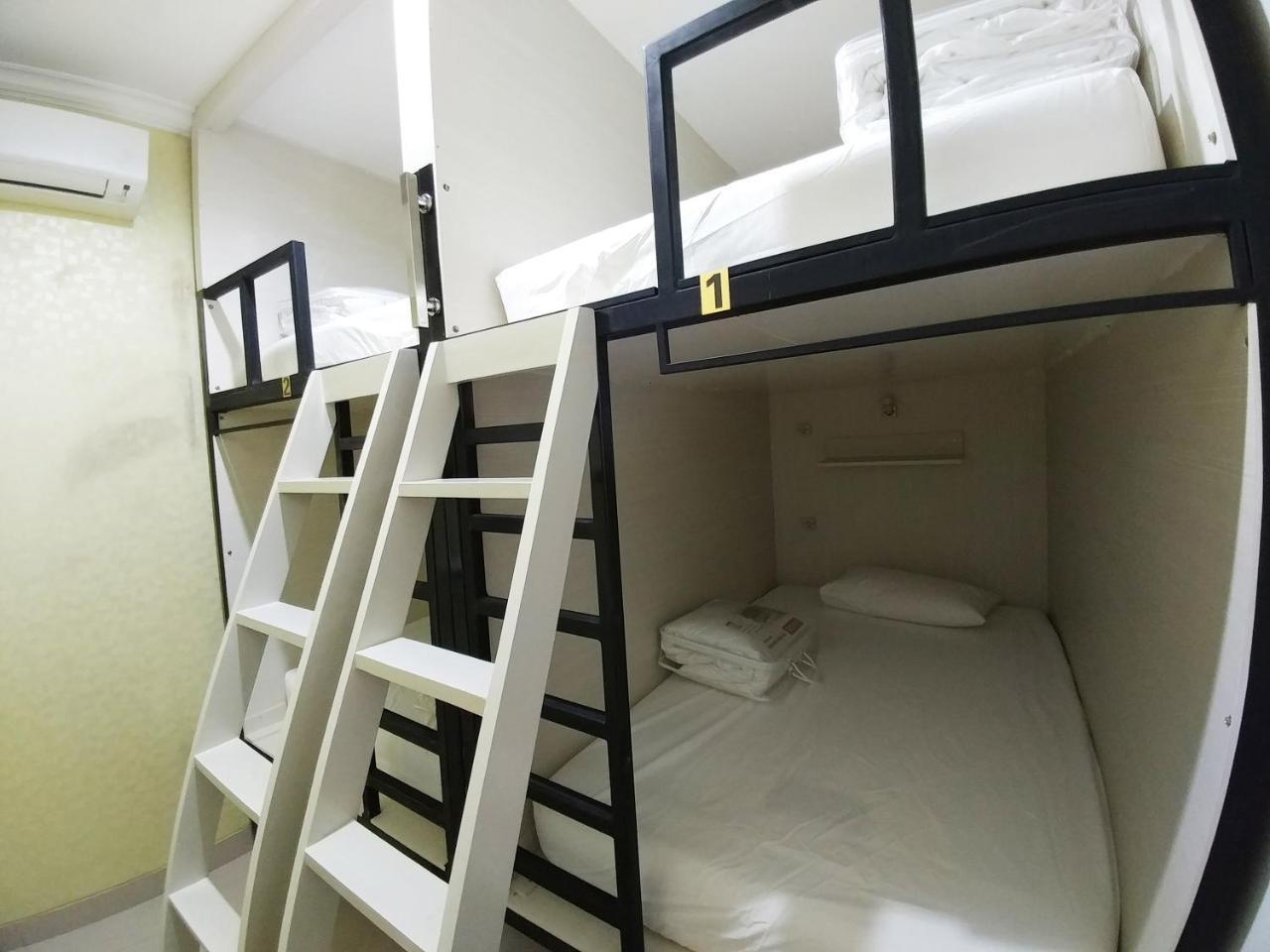 Homiestay Jakarta Ngoại thất bức ảnh