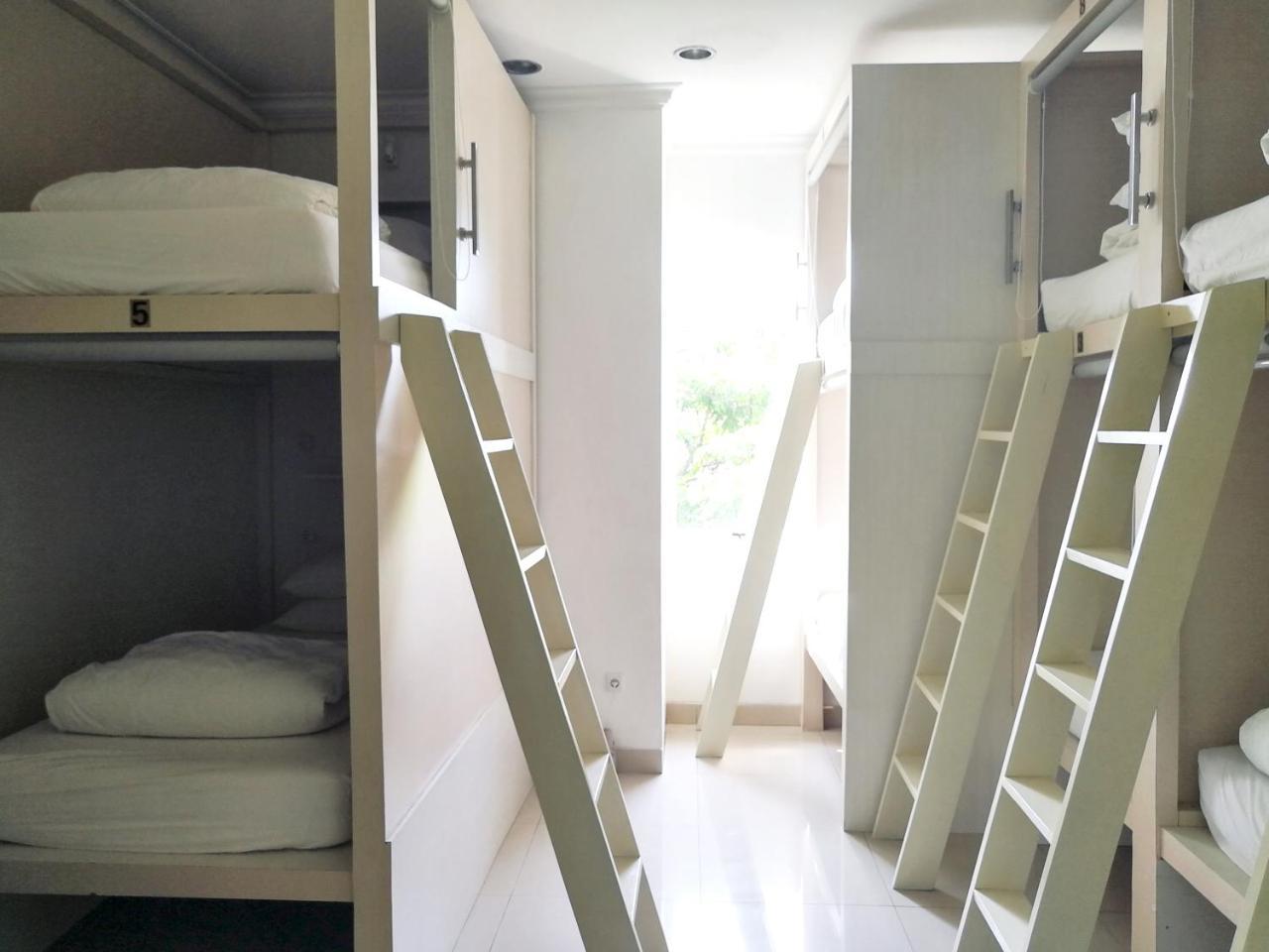 Homiestay Jakarta Ngoại thất bức ảnh