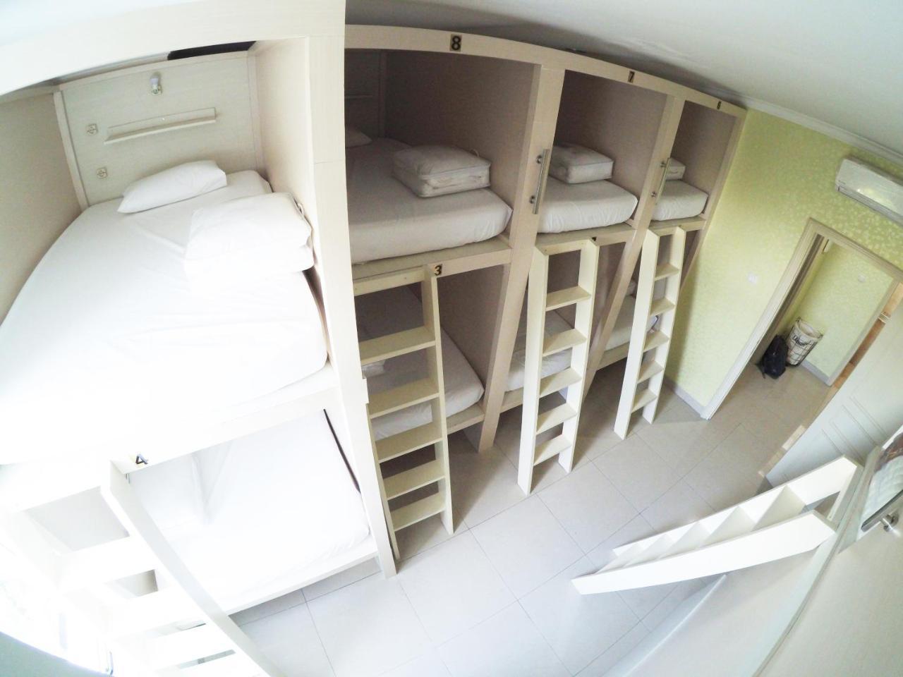 Homiestay Jakarta Ngoại thất bức ảnh