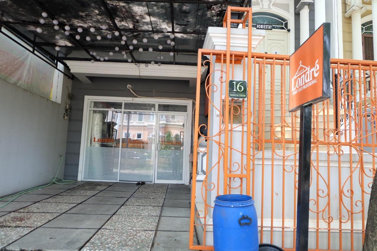 Homiestay Jakarta Ngoại thất bức ảnh