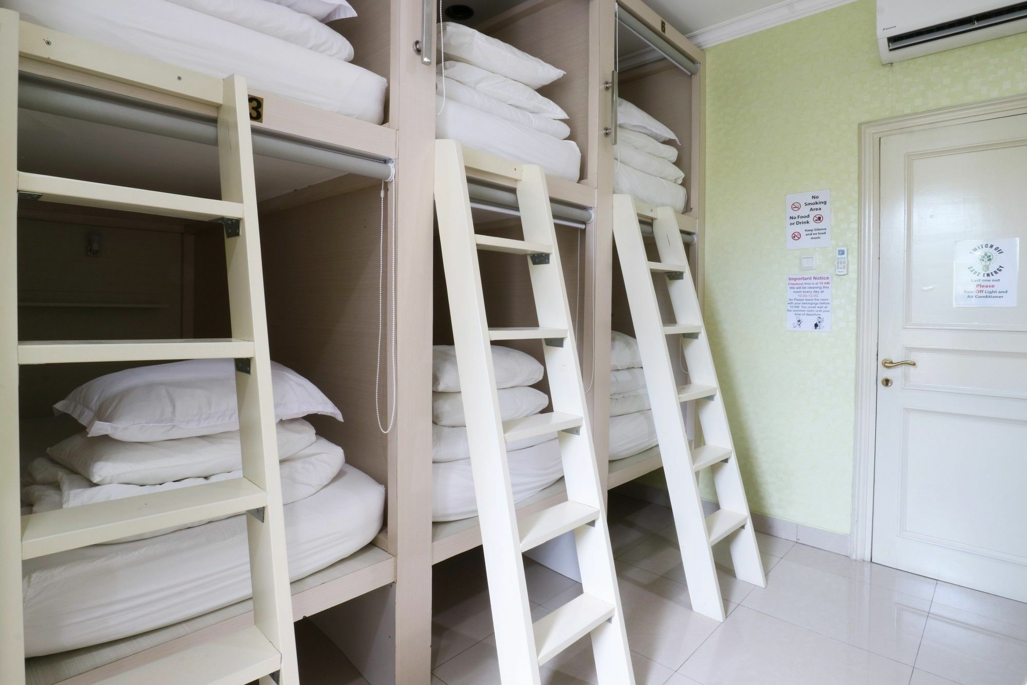 Homiestay Jakarta Ngoại thất bức ảnh