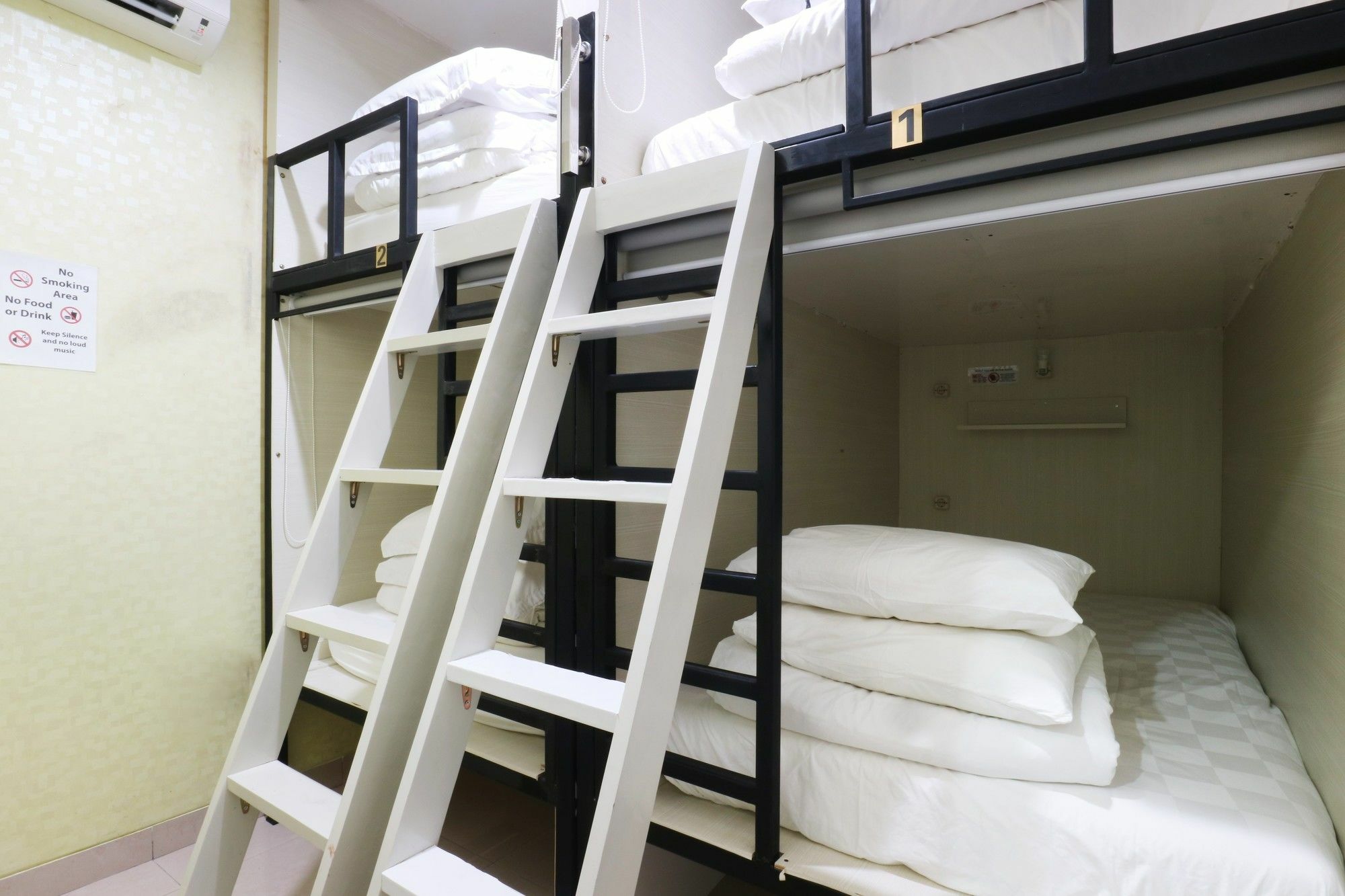 Homiestay Jakarta Ngoại thất bức ảnh